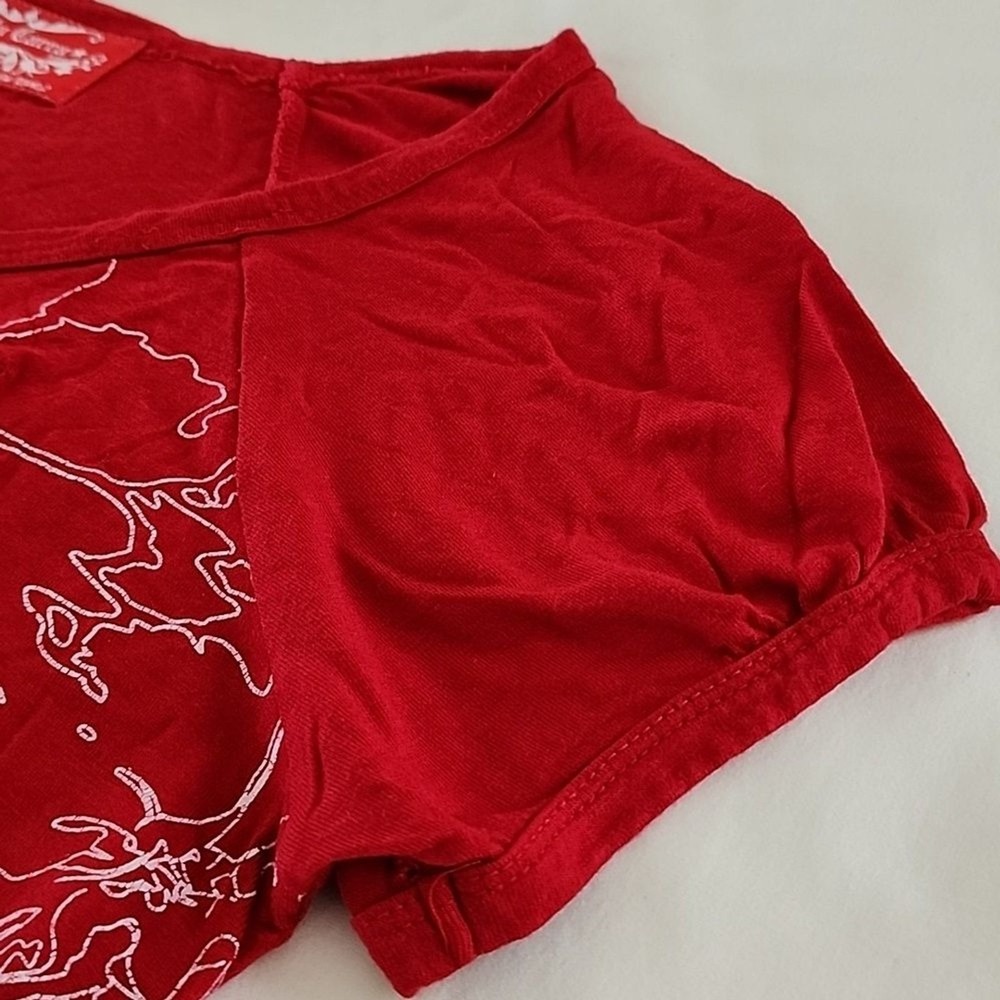 Bella Carra Graphic Tee Women's Large Red Floral Sequin Y2K Boho Embroidered - Picture 4 of 10